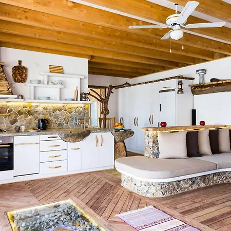 Simpson Secret Akyaka Kuyucak